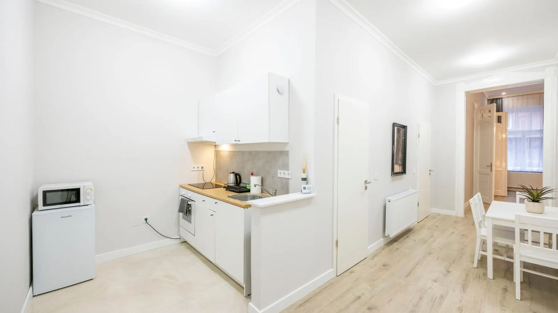 Cozy Central Leo Apartment In The Heart Of Budapest Hungary